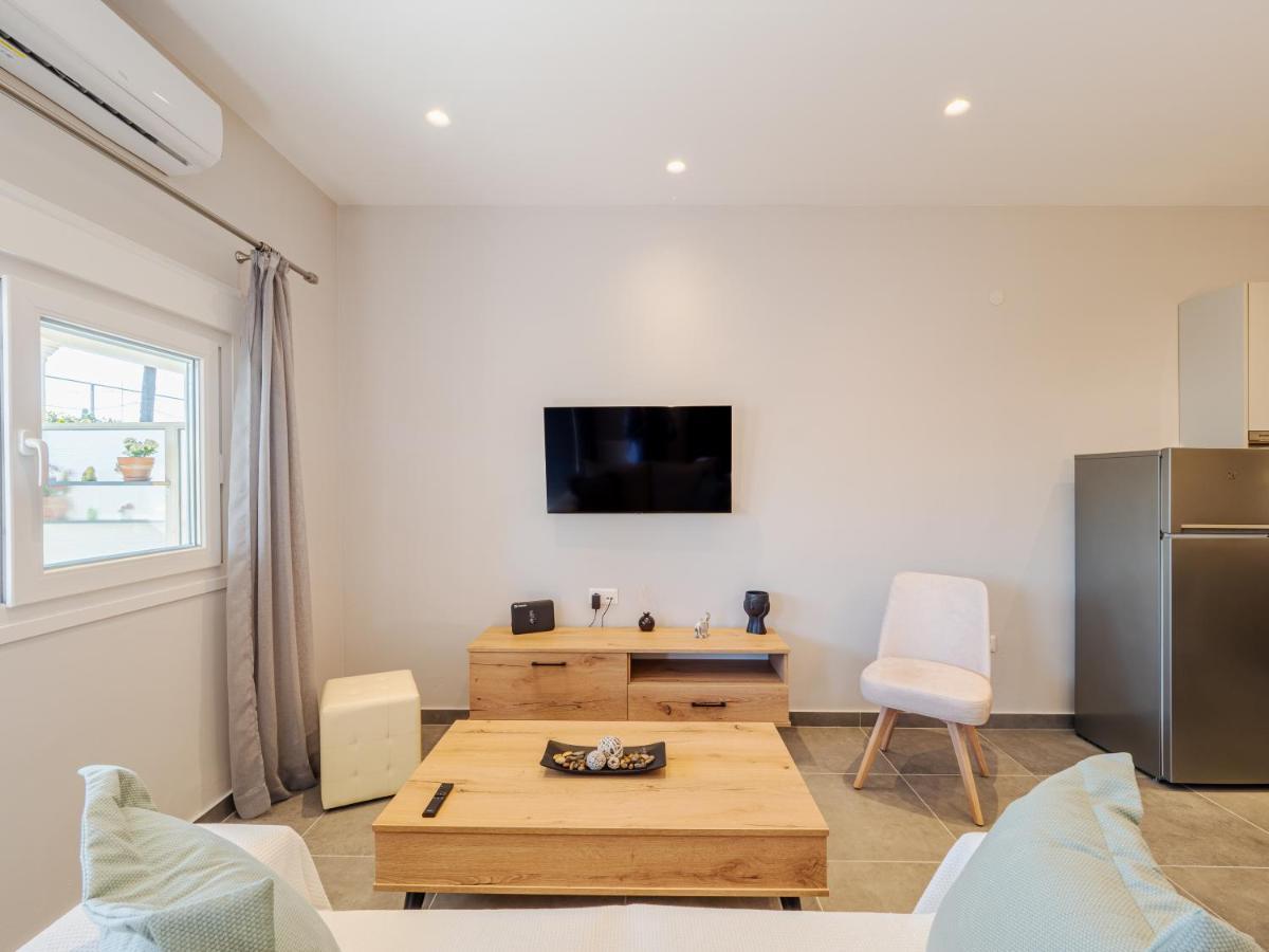 M&K - Maria'S Stylish Apartment Near Alykes Beach Corfu  Exterior photo