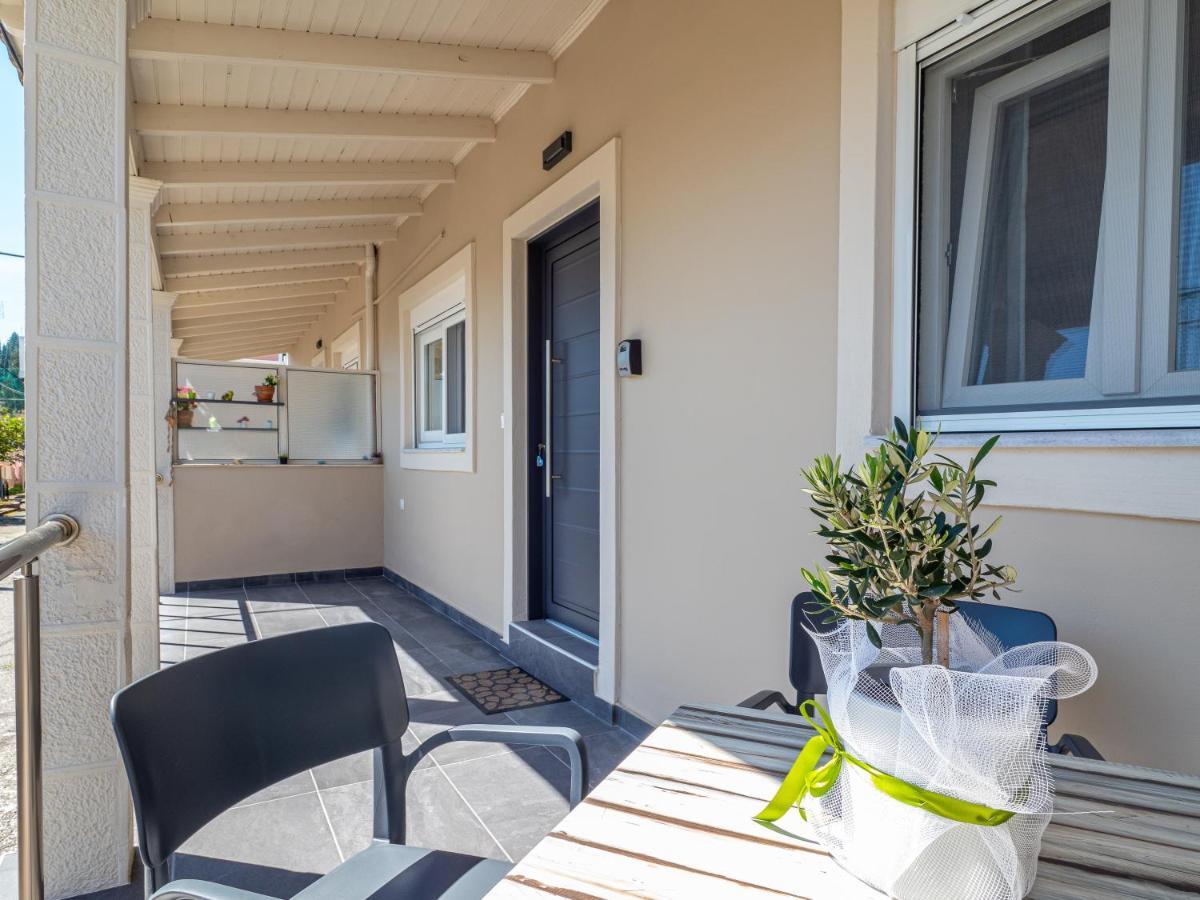 M&K - Maria'S Stylish Apartment Near Alykes Beach Corfu  Exterior photo
