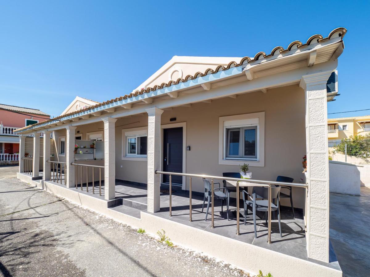 M&K - Maria'S Stylish Apartment Near Alykes Beach Corfu  Exterior photo